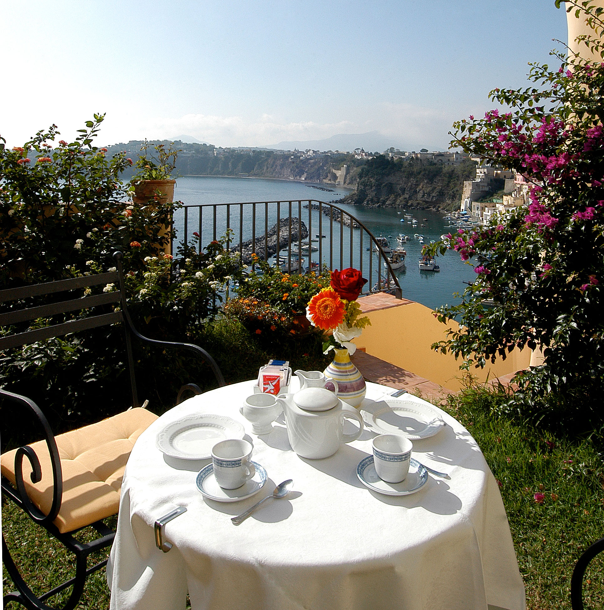 Colazione servita in terrazza